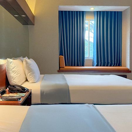 Microtel By Wyndham Eagle Ridge General Trias  Extérieur photo
