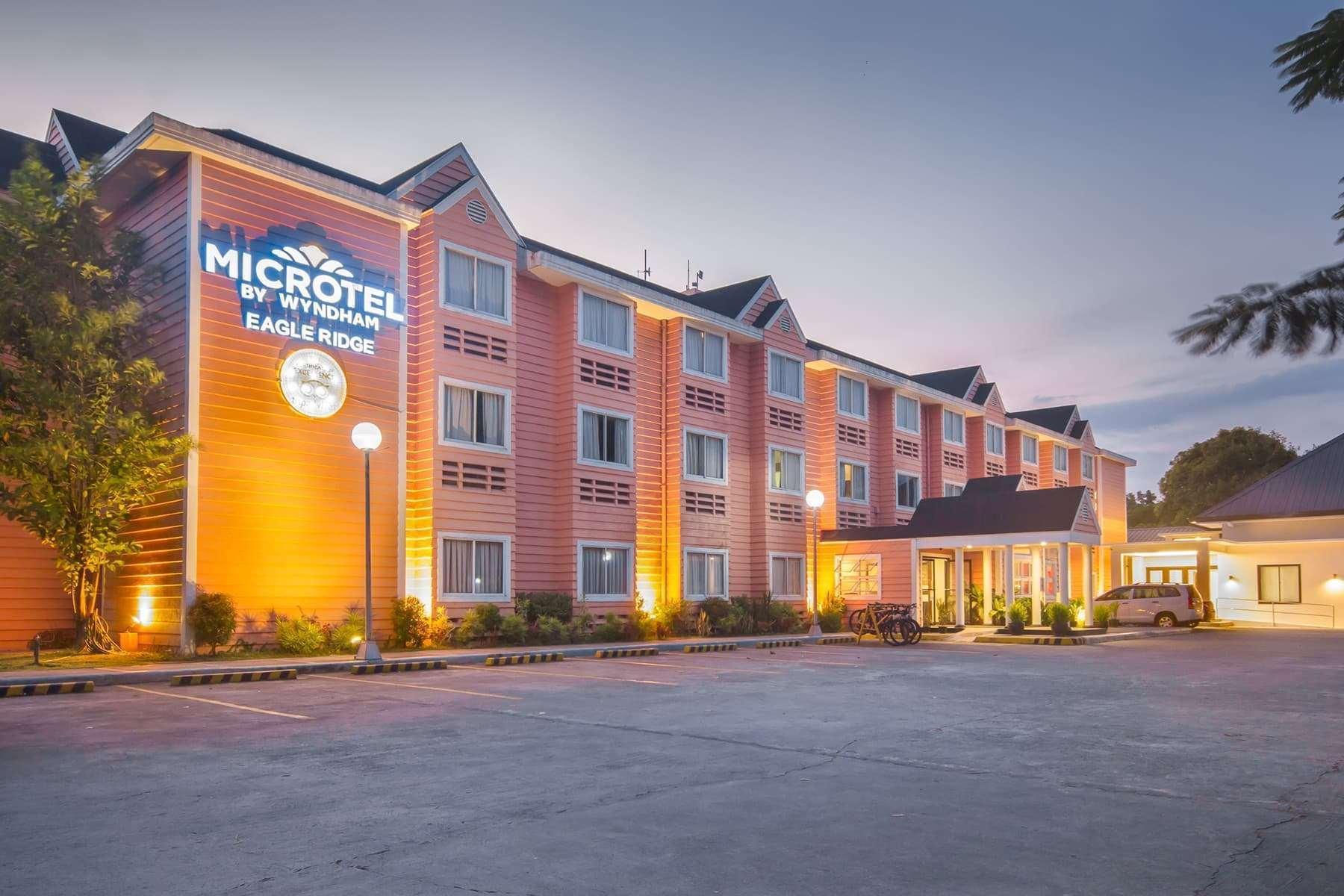 Microtel By Wyndham Eagle Ridge General Trias  Extérieur photo