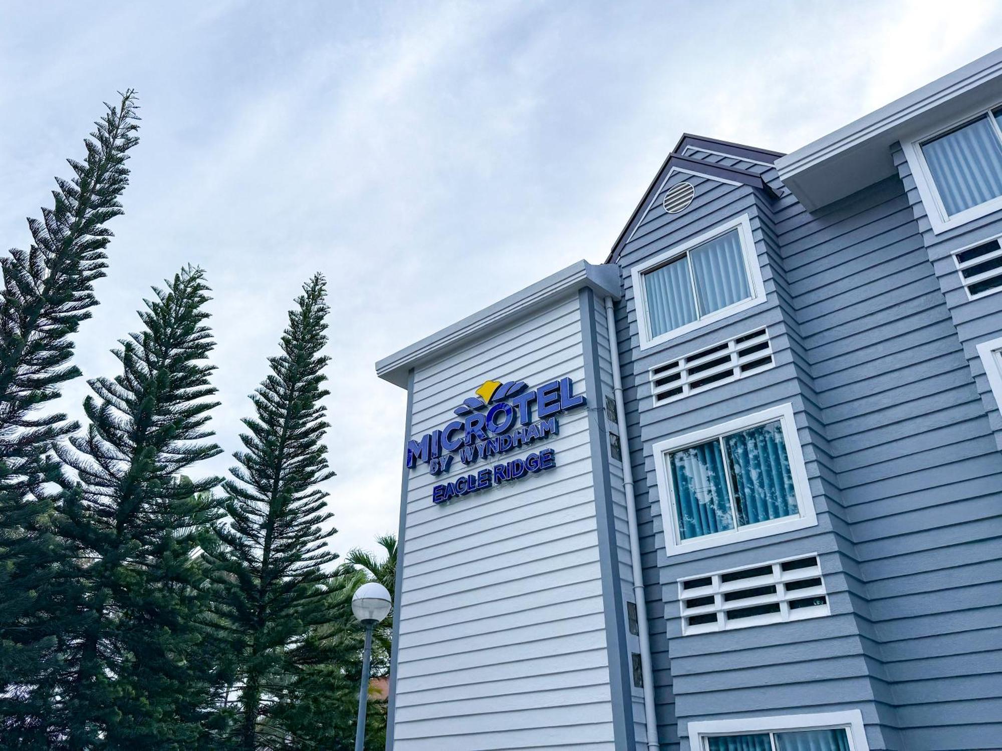 Microtel By Wyndham Eagle Ridge General Trias  Extérieur photo