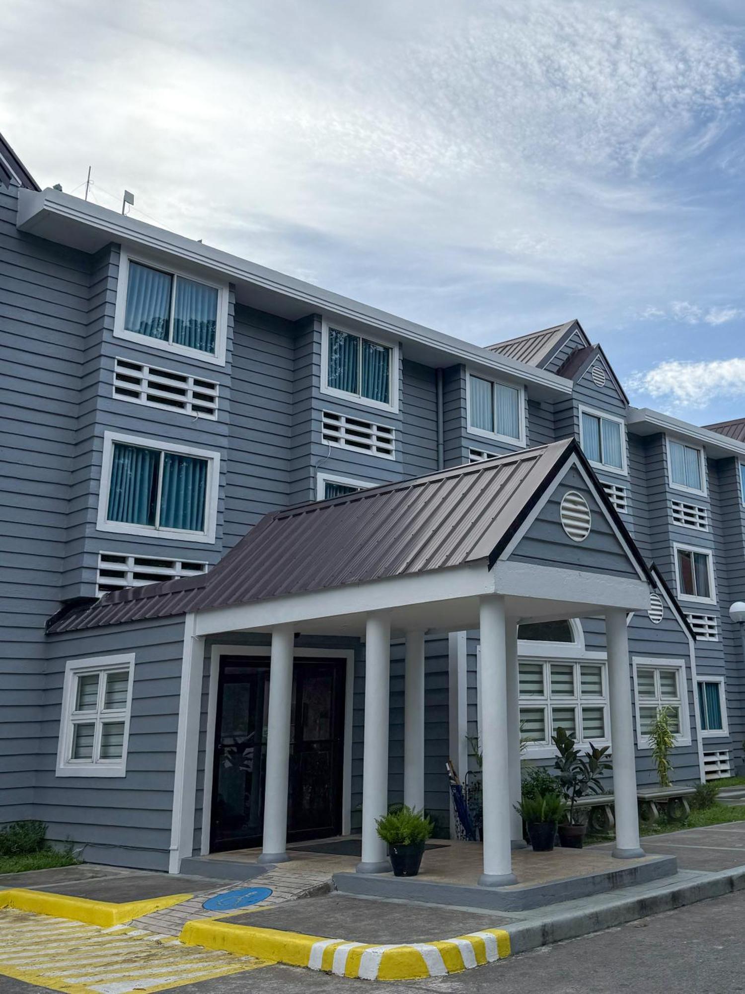 Microtel By Wyndham Eagle Ridge General Trias  Extérieur photo