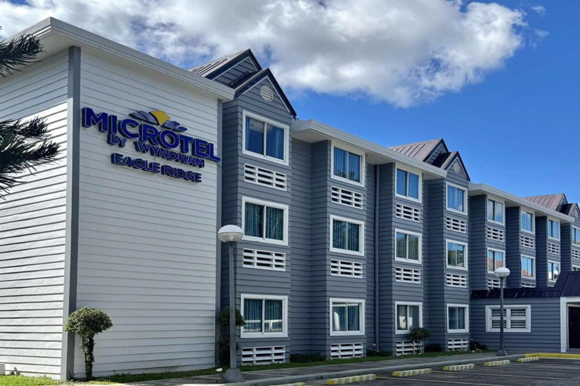 Microtel By Wyndham Eagle Ridge General Trias  Extérieur photo