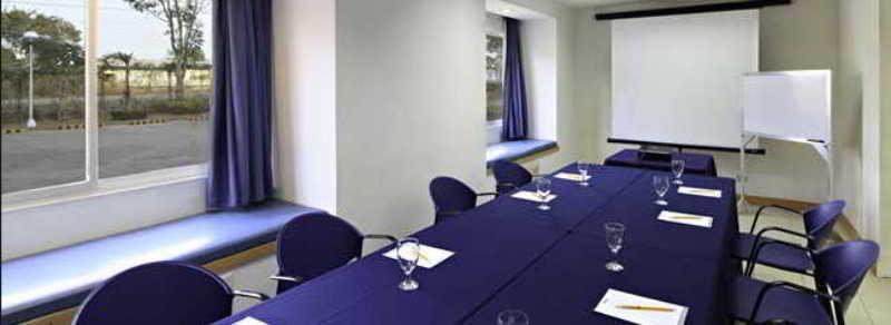 Microtel By Wyndham Eagle Ridge General Trias  Extérieur photo